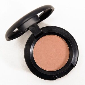 LNNB MAC Glimpse of Flesh Eyeshadow (Satin) * Rare & HTF*